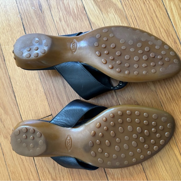 TOD’S Leather Driver Sandals - Picture 5 of 6